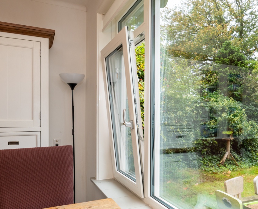 Kunststof draaikiepraam - Kozijncenter Ede