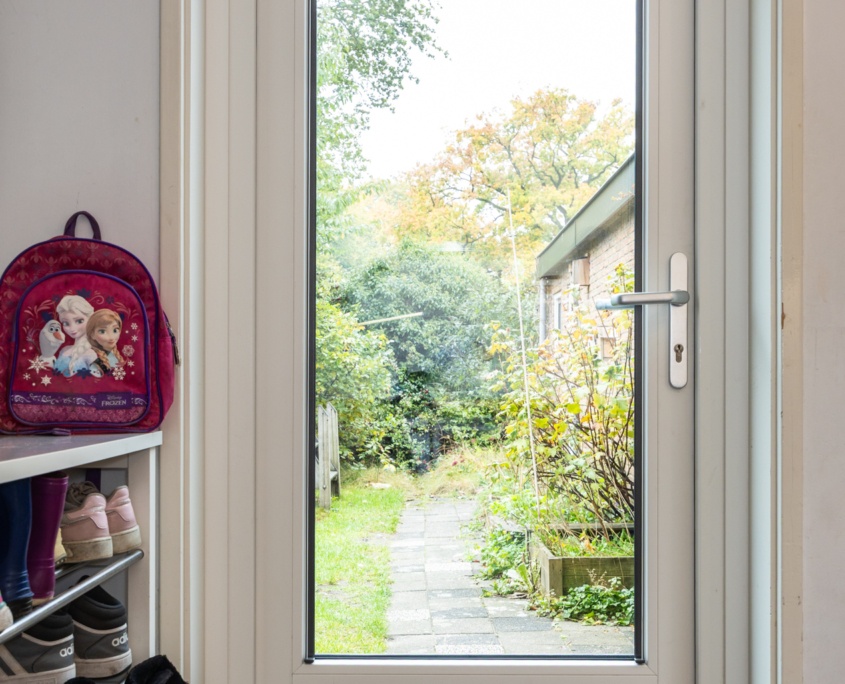 Kunststof achterdeur binnenkant - Kozijncenter Ede